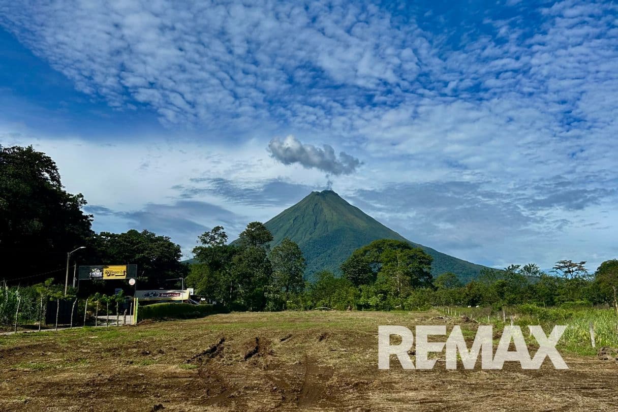 Prime 6,884 m² Central Development Land – La Fortuna, San Carlos, Alajuela - Arenal Volcano Views