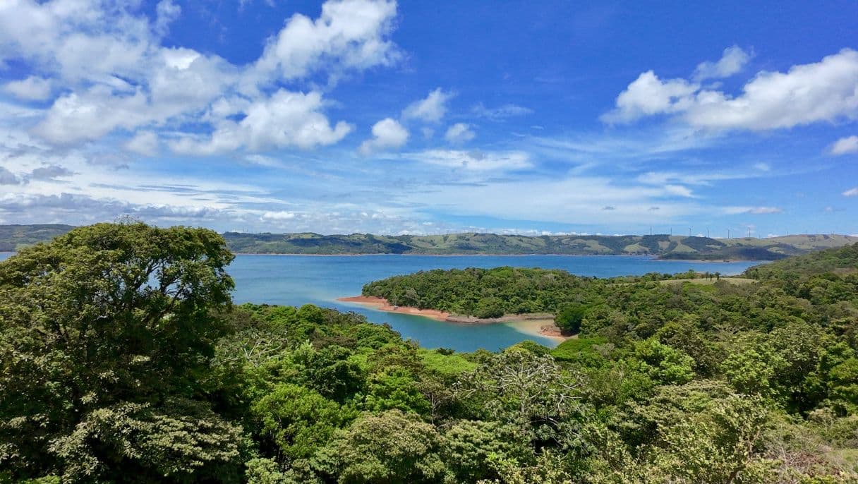Lakefront Serenity in Prestigious Gated Community of Turtle Cove Lake Arenal - 2BR 2BA Residence with Expansive Lake Arenal Views, photo 2