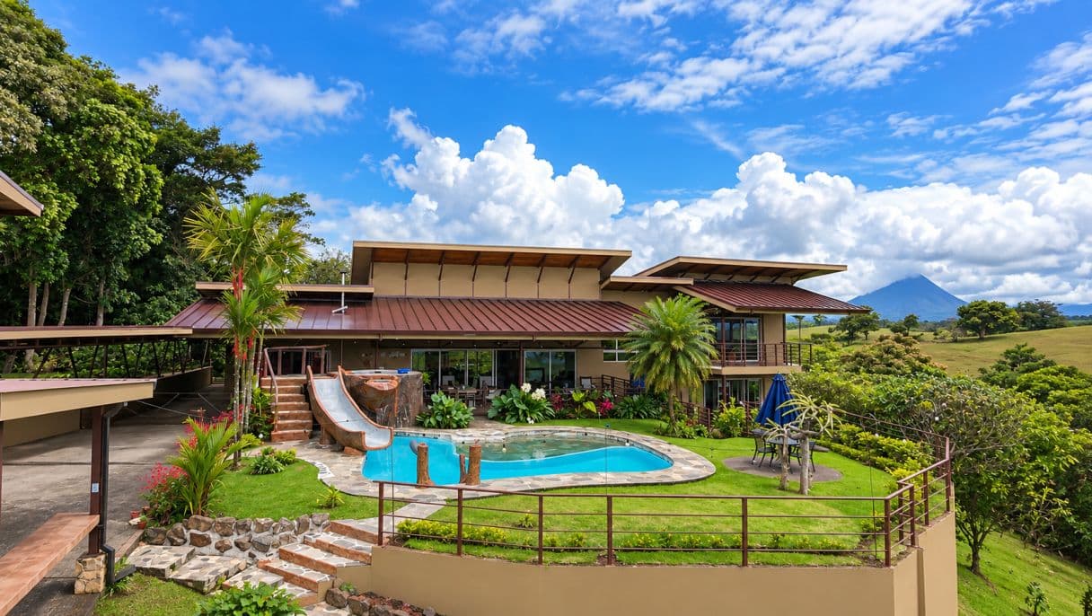 A Private Resort Estate Above Lake Arenal, photo 5