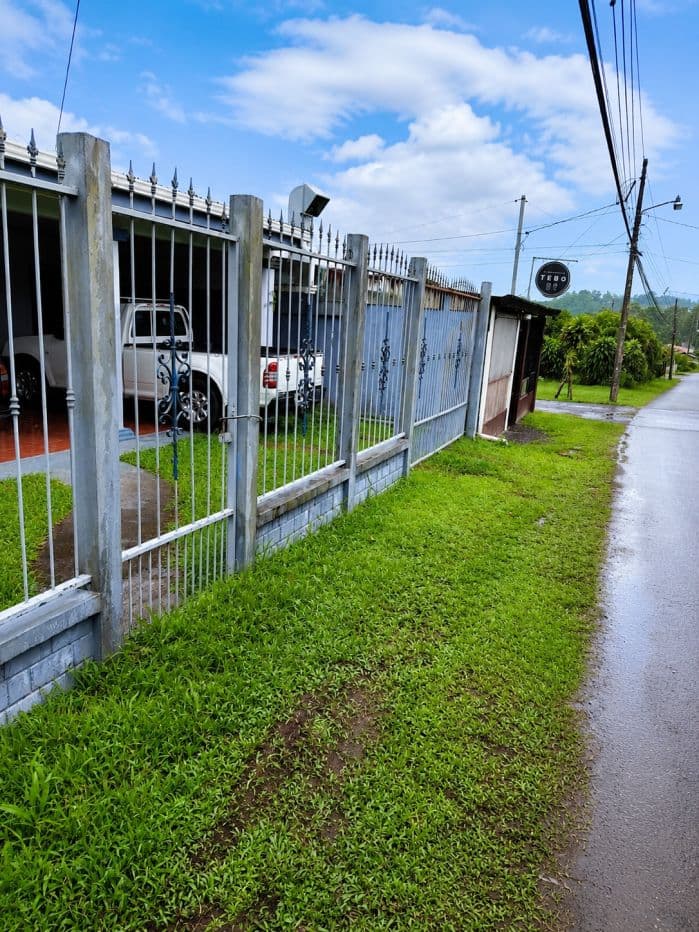 Home for Sale in the Heart of Bijagua, Alajuela, photo 3