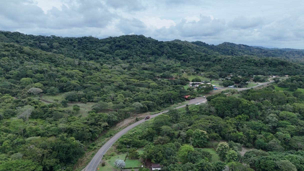 Commercial Lot with a House and Three Rental Cabins, Offering Business Potential Along Route 1 — Lourdes de Abangares, photo 14