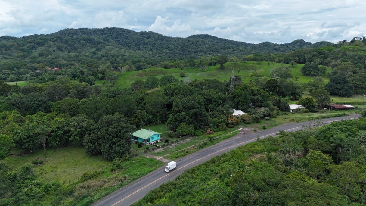 Commercial Lot with a House and Three Rental Cabins, Offering Business Potential Along Route 1 — Lourdes de Abangares, photo 25