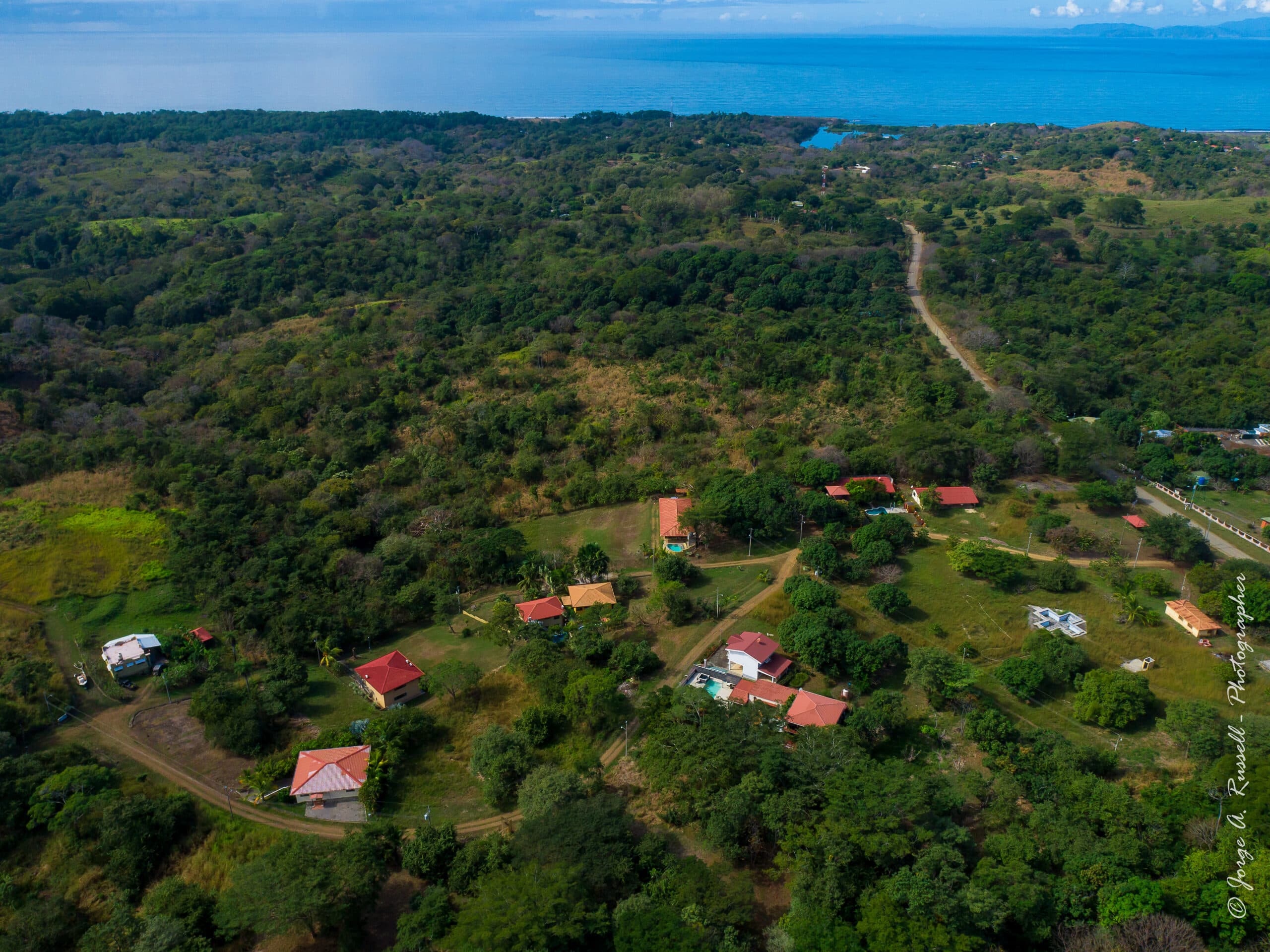 House With Pool On 0.75 Acre Close To The Beach, photo 5