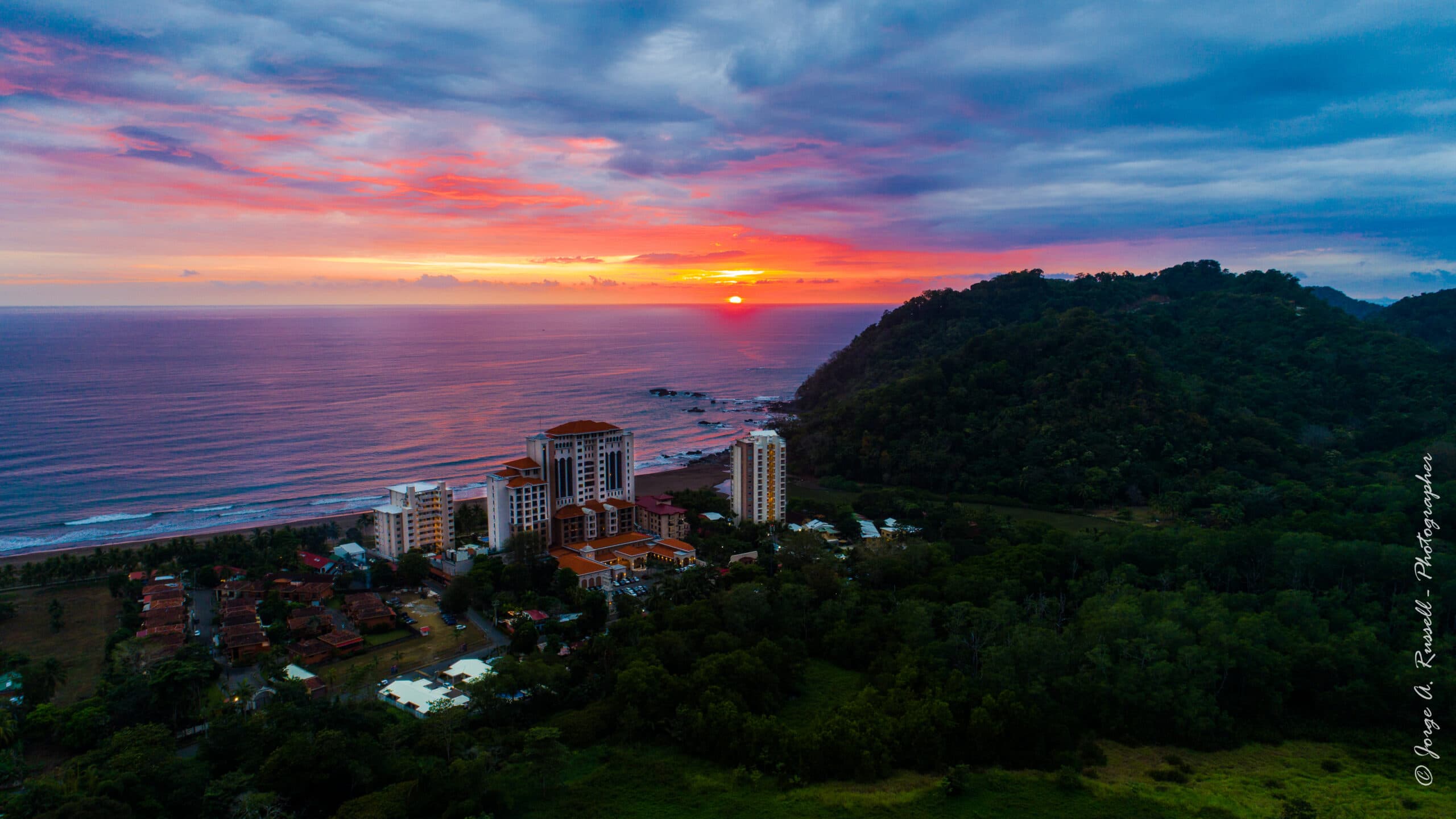 Oceanfront Condo at Croc’s Casino Resort, photo 5