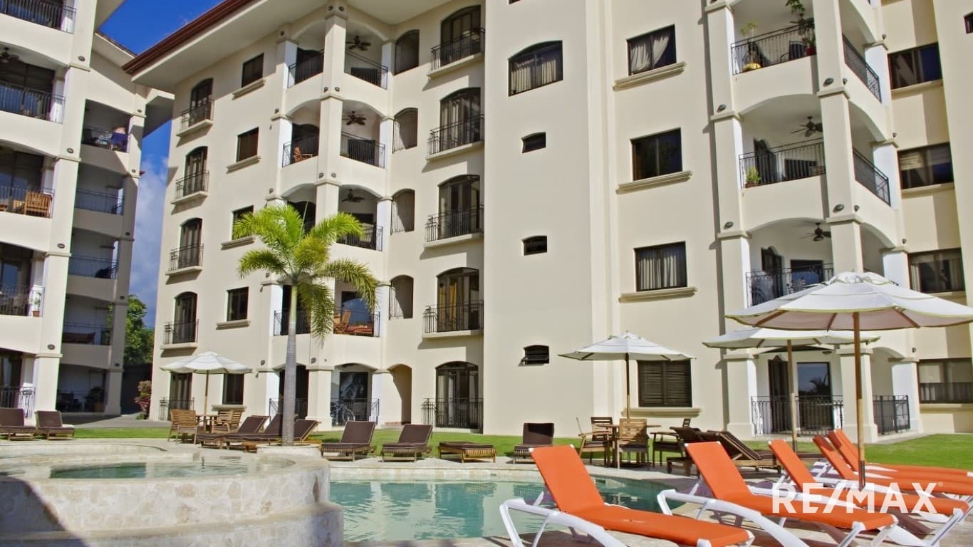 Tres Regalos 2-bedroom Oceanfront Condo, photo 3