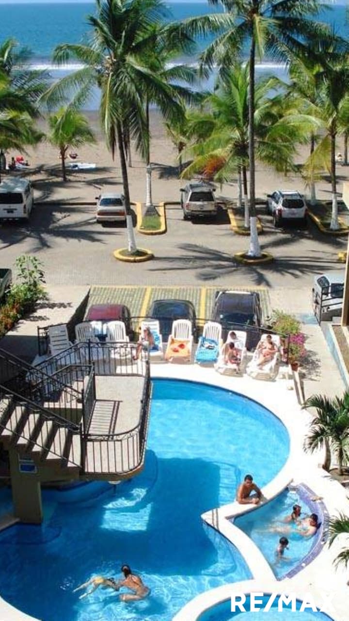 Prime Beachfront Hotel Investment, photo 7