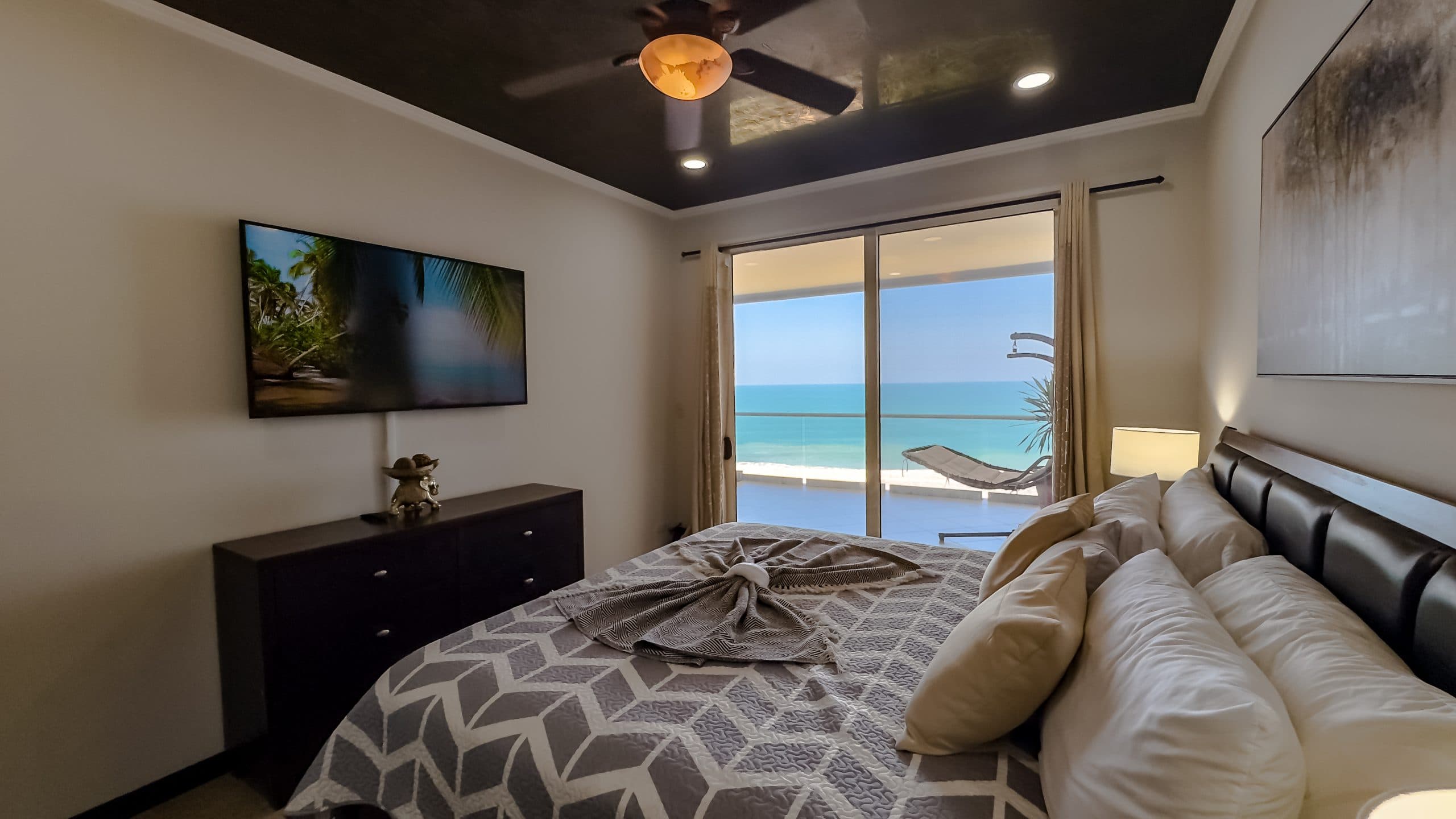 Scenic Oceanfront Condo Breakwater Point Jaco, photo 14