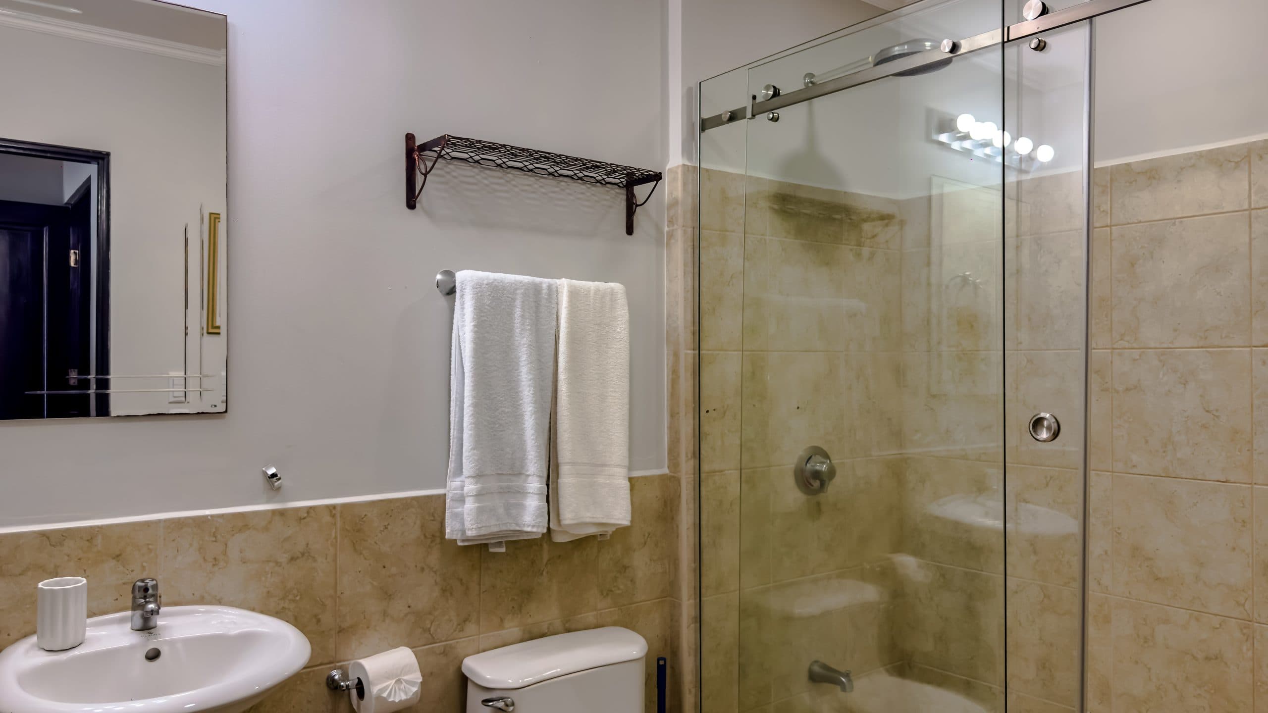 Scenic Oceanfront Condo Breakwater Point Jaco, photo 16