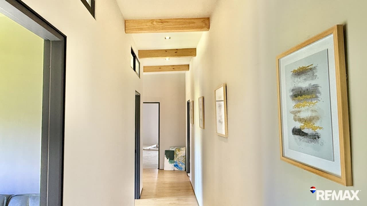 Modern Jungle Retreat, photo 13