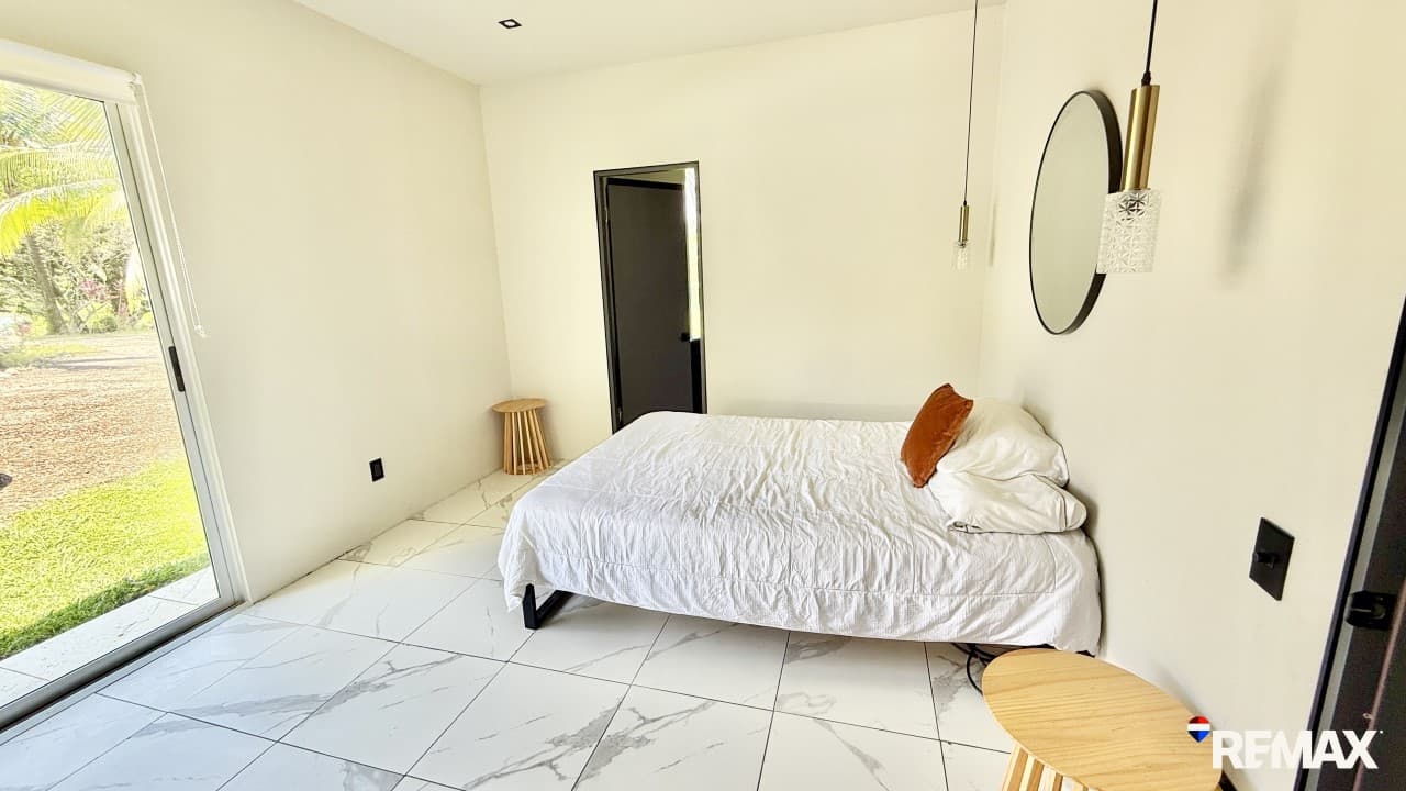 Modern Jungle Retreat, photo 15