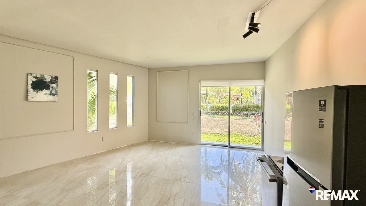 Modern Jungle Retreat, photo 14