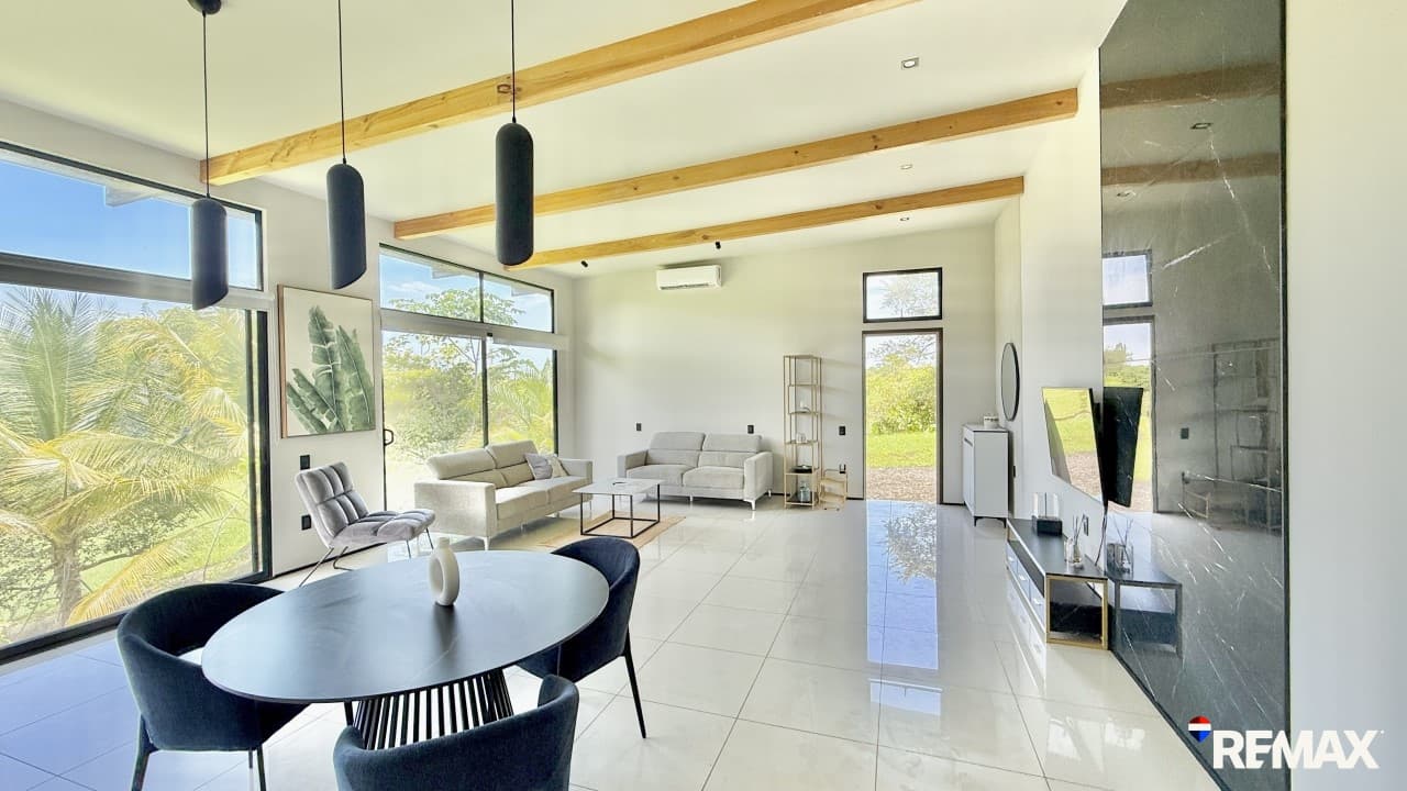 Modern Jungle Retreat, photo 10