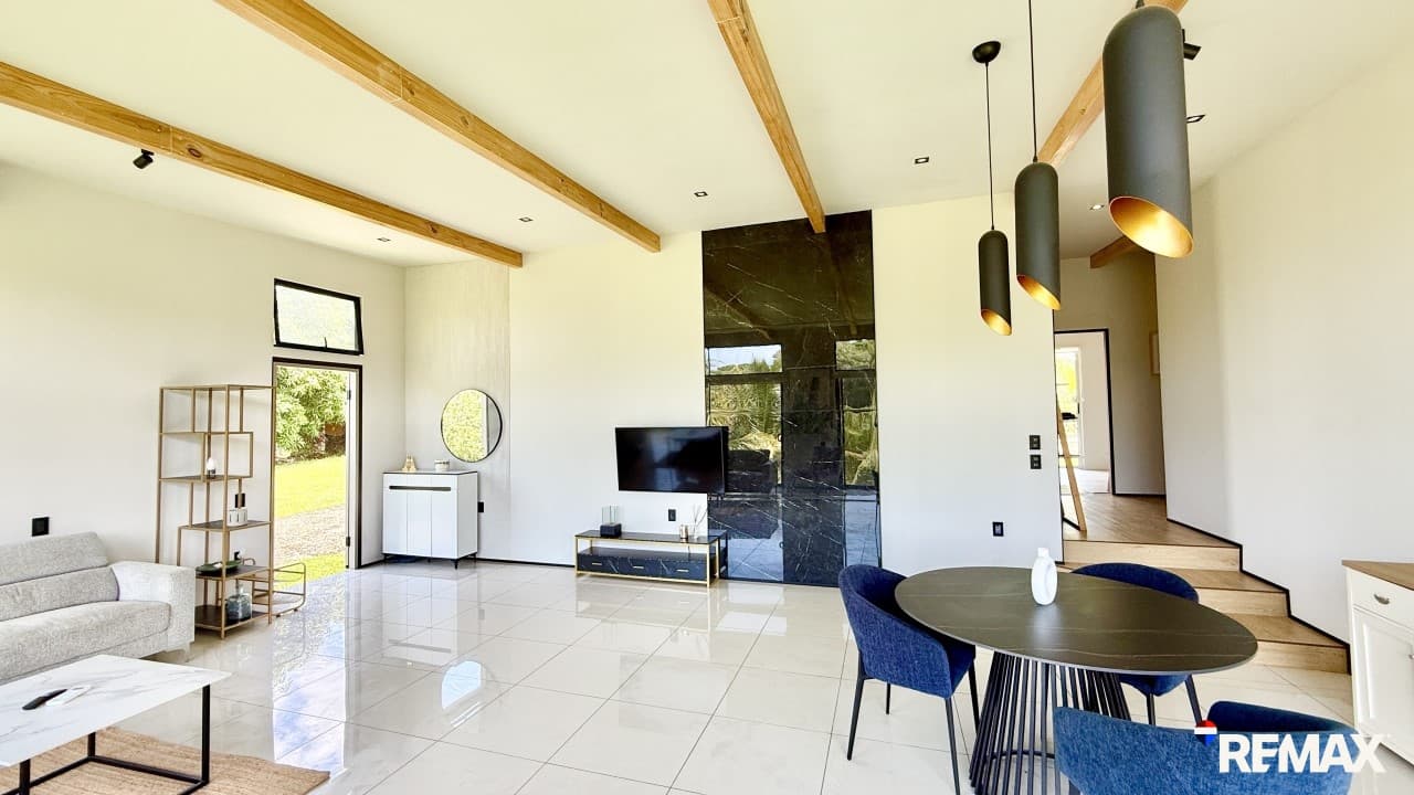 Modern Jungle Retreat, photo 11
