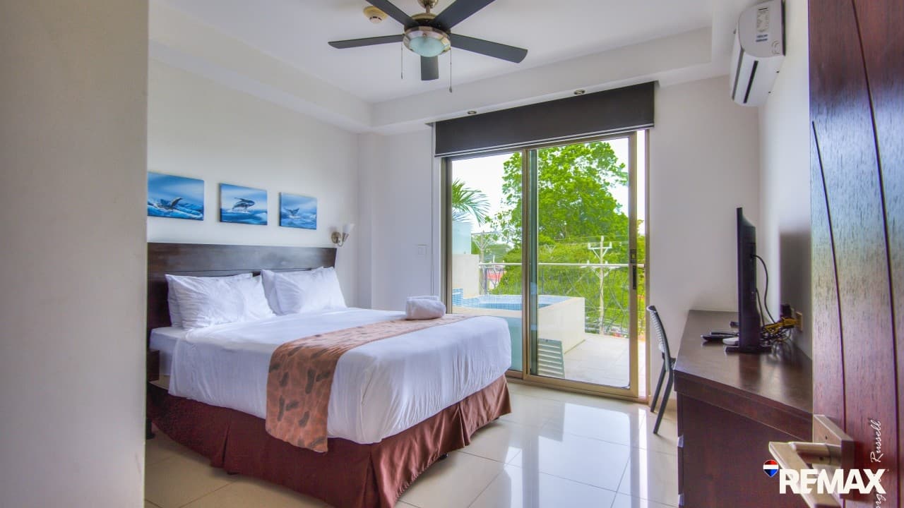 Turnkey 2-Bedroom Condo with Lock-Off, photo 16