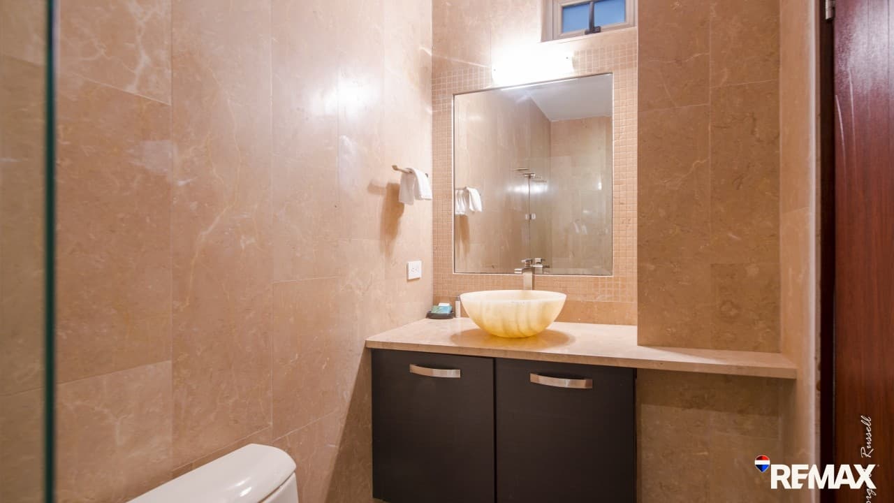 Turnkey 2-Bedroom Condo with Lock-Off, photo 6