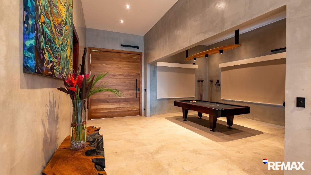 Oceanfront Luxury Home, photo 10
