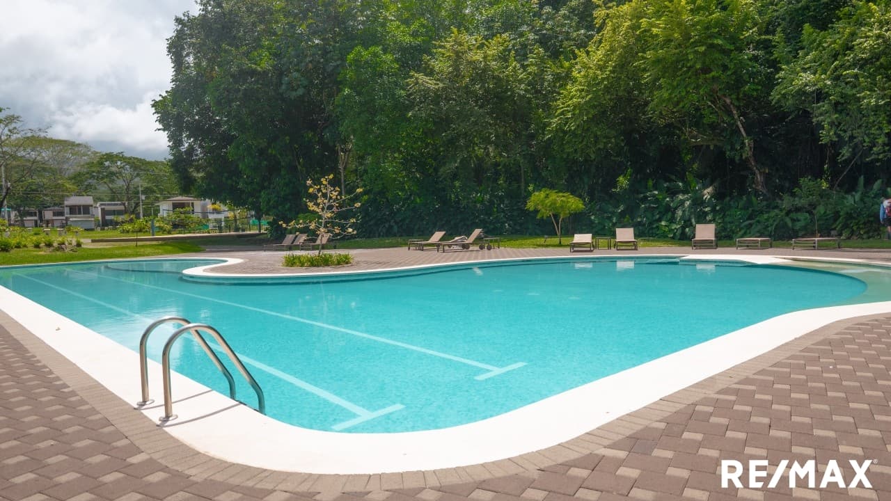 Gated Turnkey Coastal Escape, photo 6
