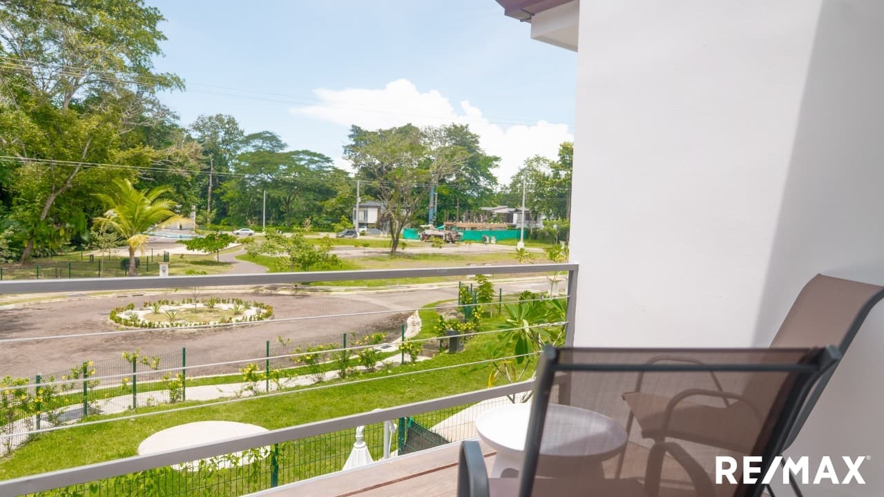 Gated Turnkey Coastal Escape, photo 9