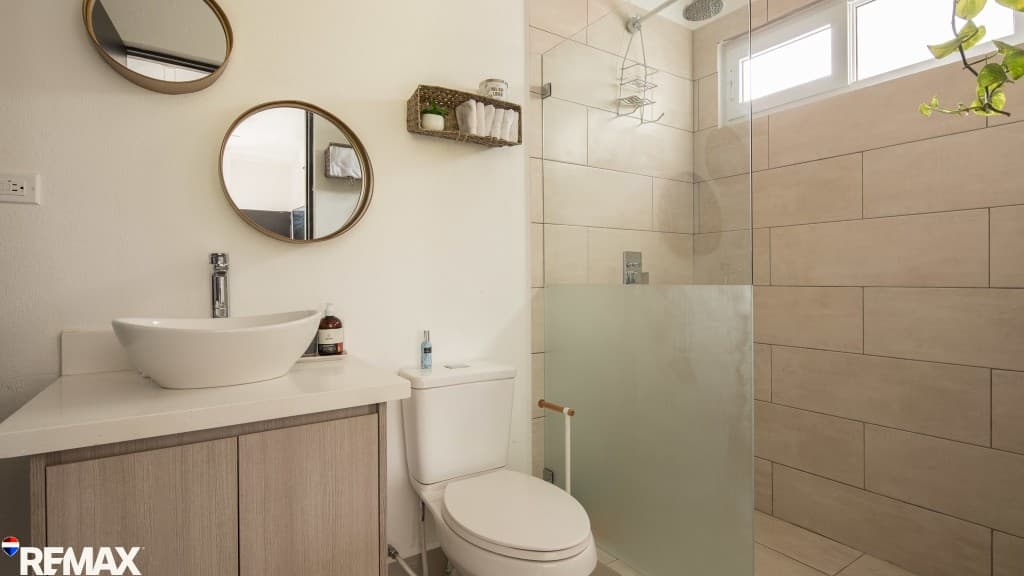 Modern & Stylish Condo Just Minutes from Jaco Beach and Downtown, photo 11