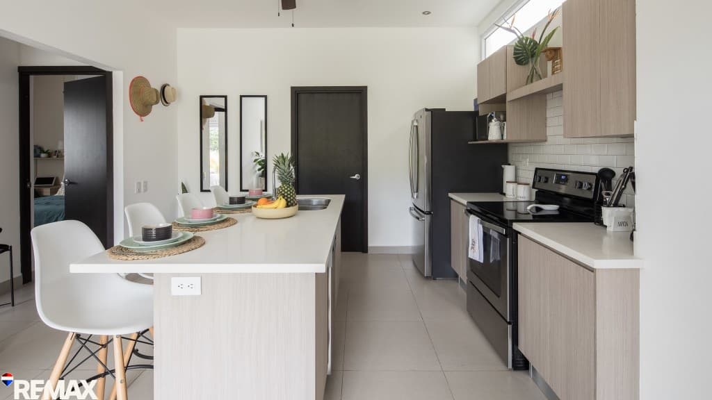 Modern & Stylish Condo Just Minutes from Jaco Beach and Downtown, photo 4