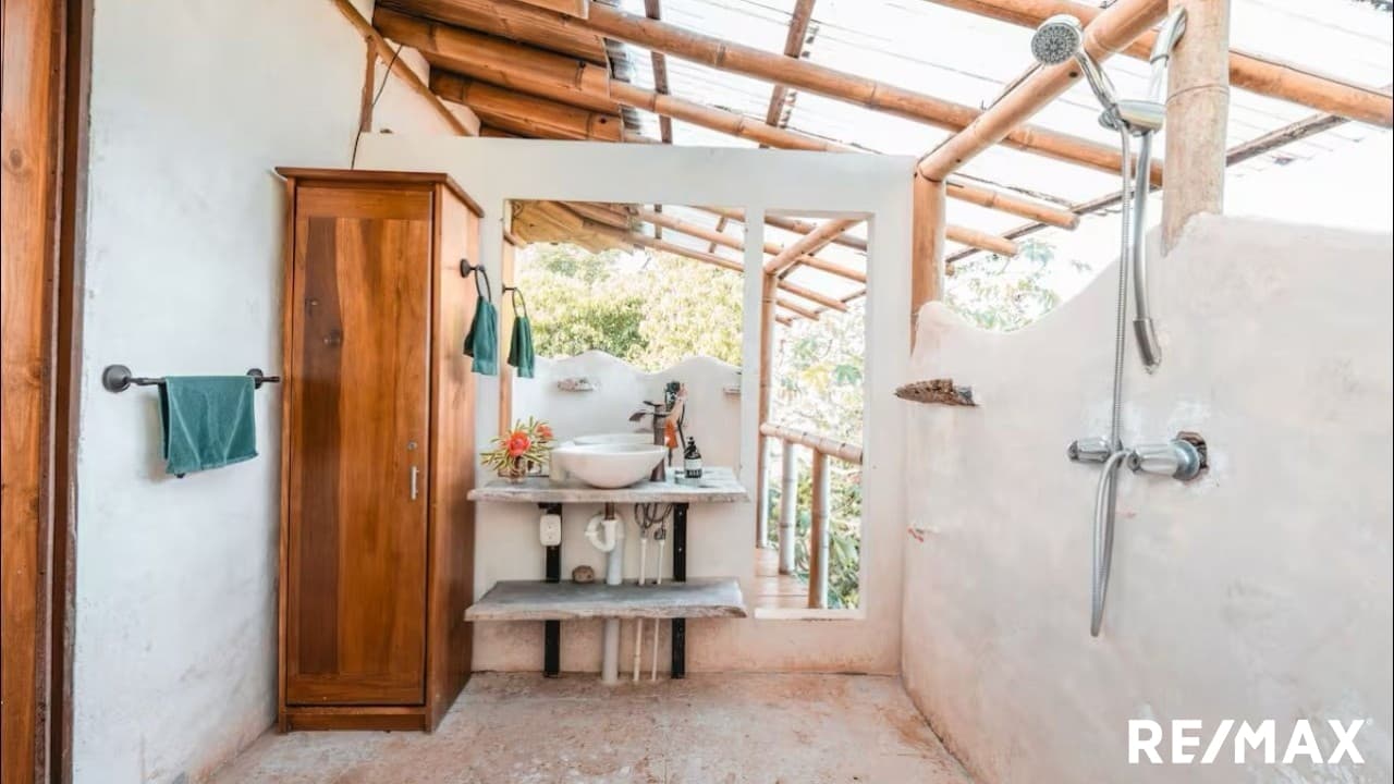 Oceanview Multi-Home Property, photo 13