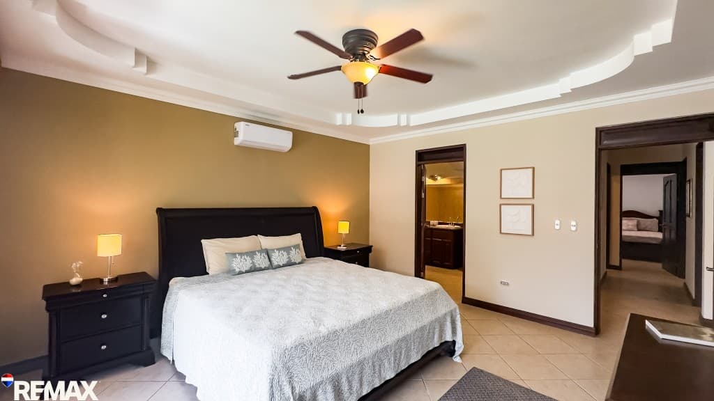 Spacious 3-Bedroom Condo I Pacific Sun, photo 10