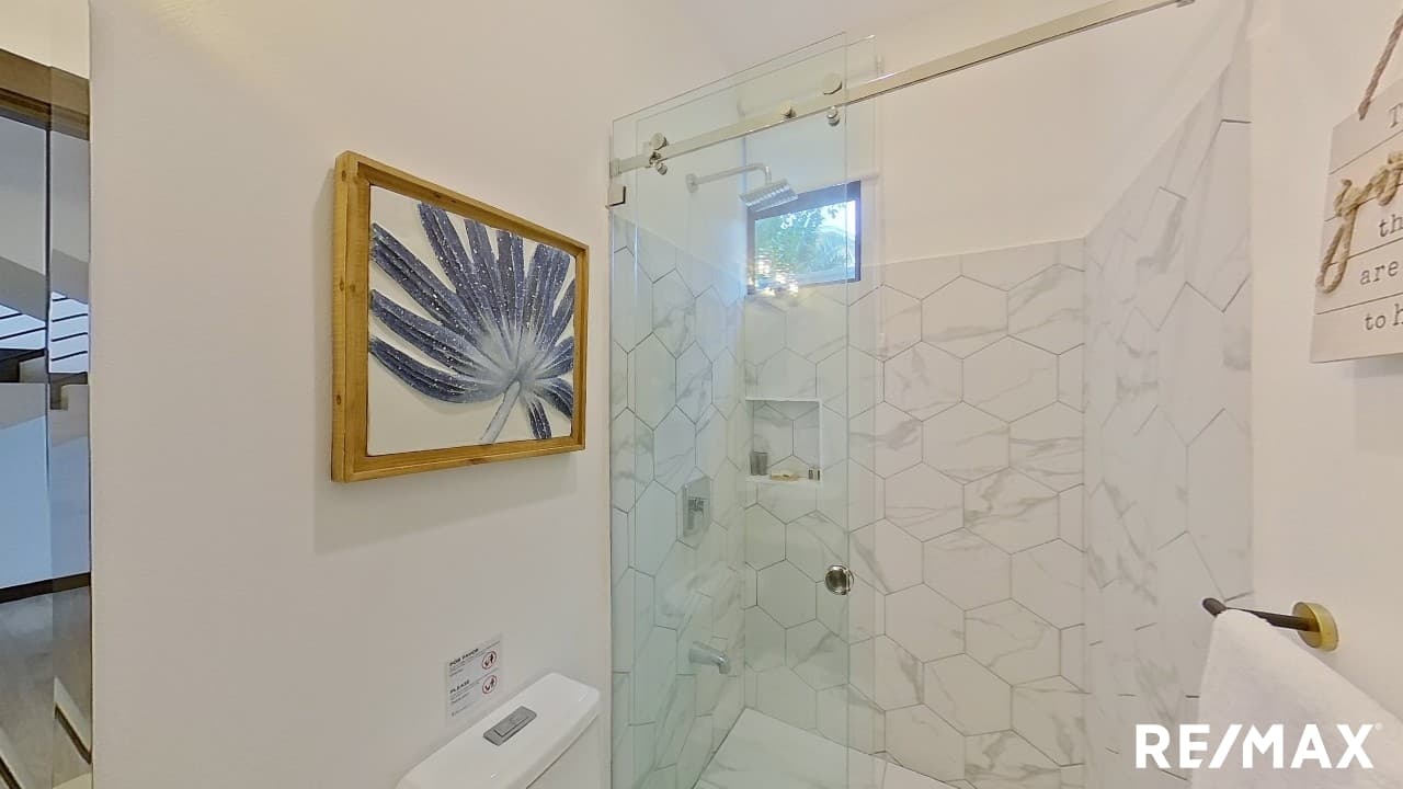 Modern Home | Beach walking distance, photo 2