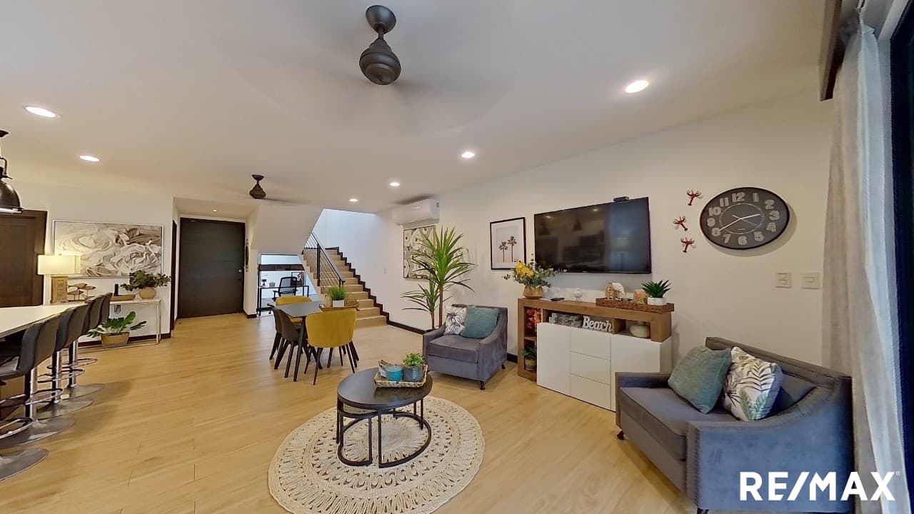 Modern Home | Beach walking distance, photo 11