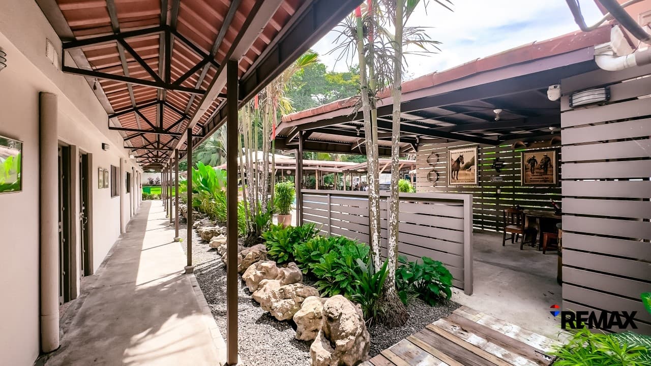 Turnkey Mixed-Use Investment Property, photo 10