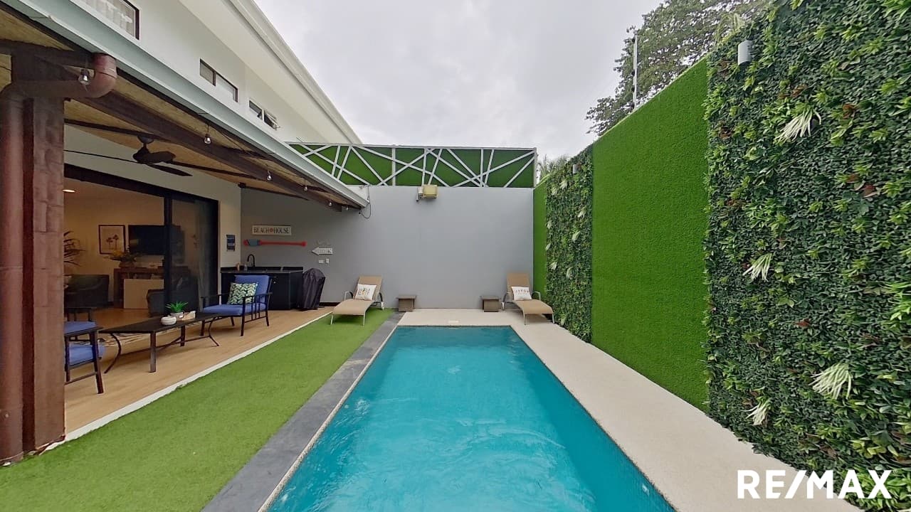 Modern Home | Beach walking distance, photo 13