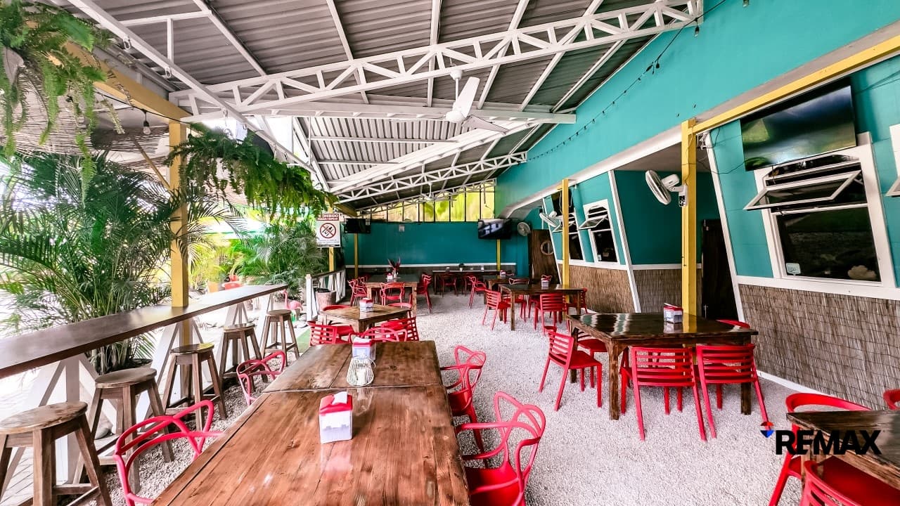 Turnkey Mixed-Use Investment Property, photo 12