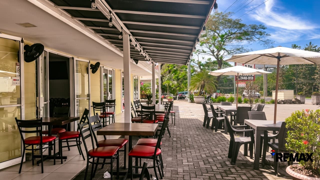 Turnkey Mixed-Use Investment Property, photo 14