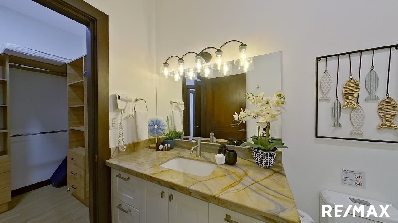 Modern Home | Beach walking distance, photo 21