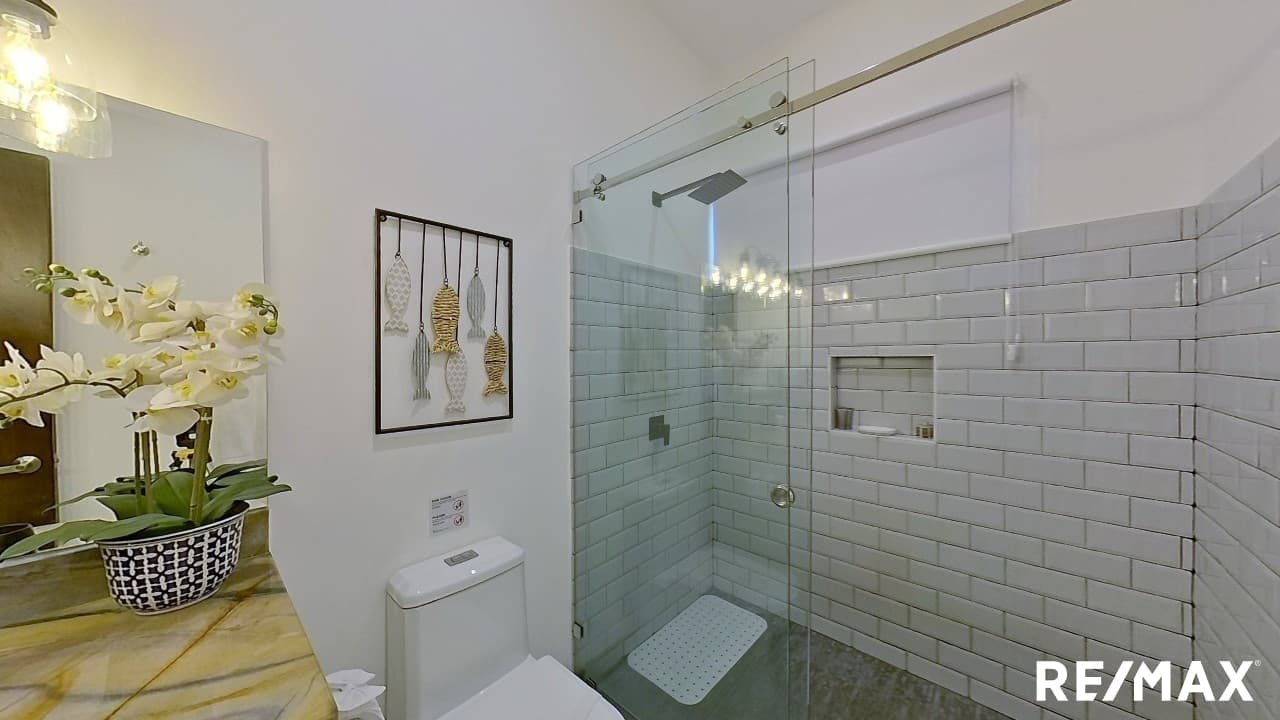 Modern Home | Beach walking distance, photo 22