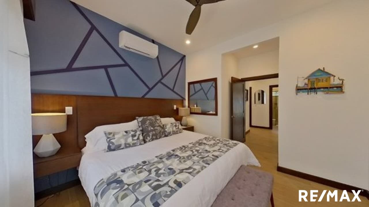 Modern Home | Beach walking distance, photo 24