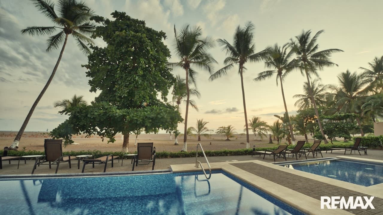 The Palms 7th Floor Oceanfront Condo, photo 8