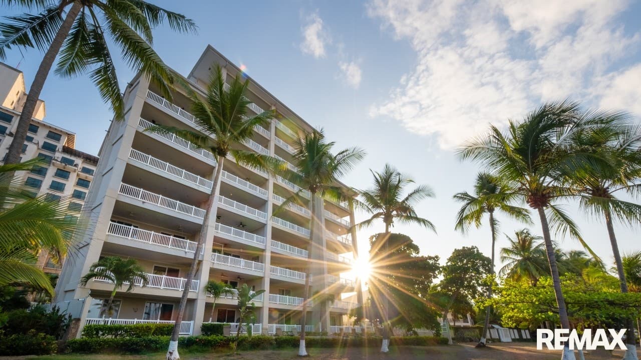 The Palms 7th Floor Oceanfront Condo, photo 9