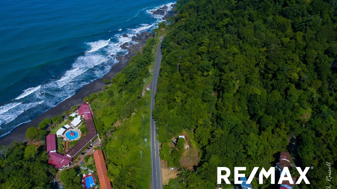 Highway Oceanview lot | Mixed-Use Opportunity, photo 2