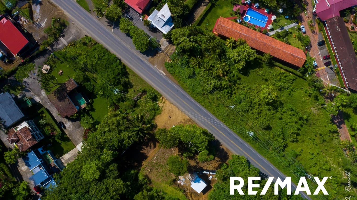 Highway Oceanview lot | Mixed-Use Opportunity, photo 4