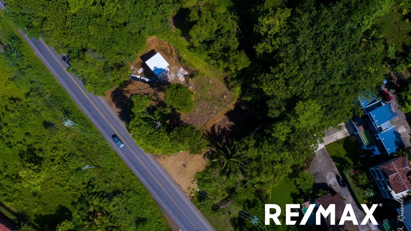 Highway Oceanview lot | Mixed-Use Opportunity, photo 5