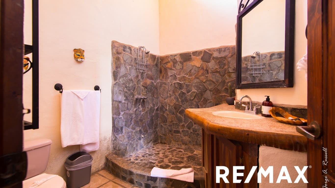 3-Bedroom Tropical Retreat | Private Pool | Opera Salvaje, photo 24