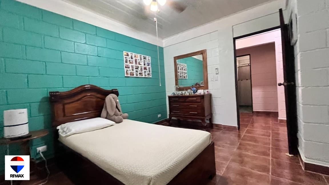 Affordable Downtown Retreat | Private, Quiet, and Convenient Location, photo 2
