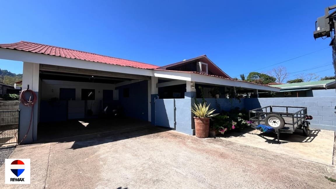 Affordable Downtown Retreat | Private, Quiet, and Convenient Location, photo 6
