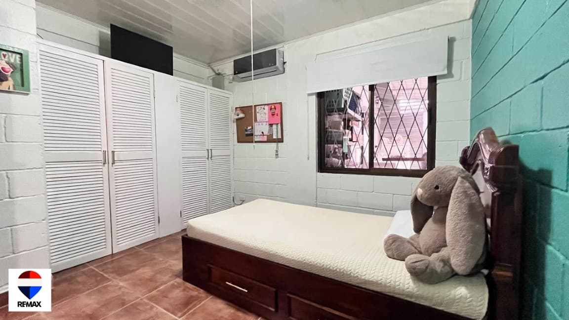 Affordable Downtown Retreat | Private, Quiet, and Convenient Location, photo 9