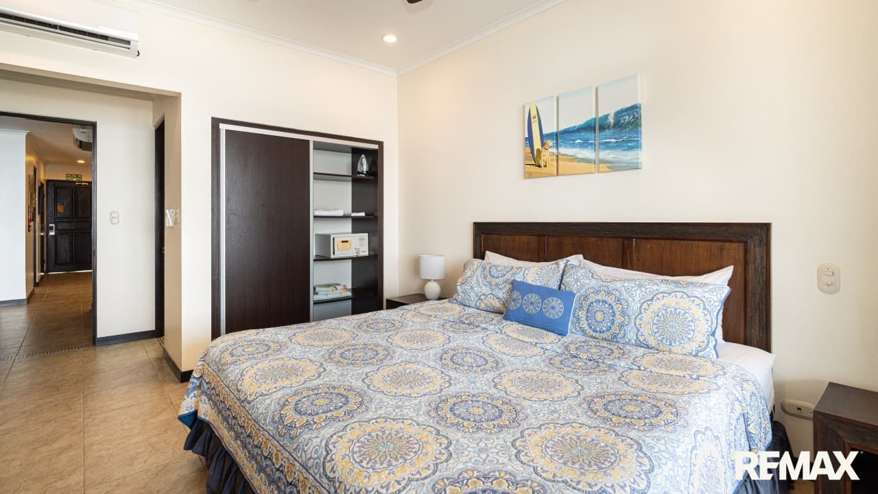 The Palms 7th Floor Oceanfront Condo, photo 21