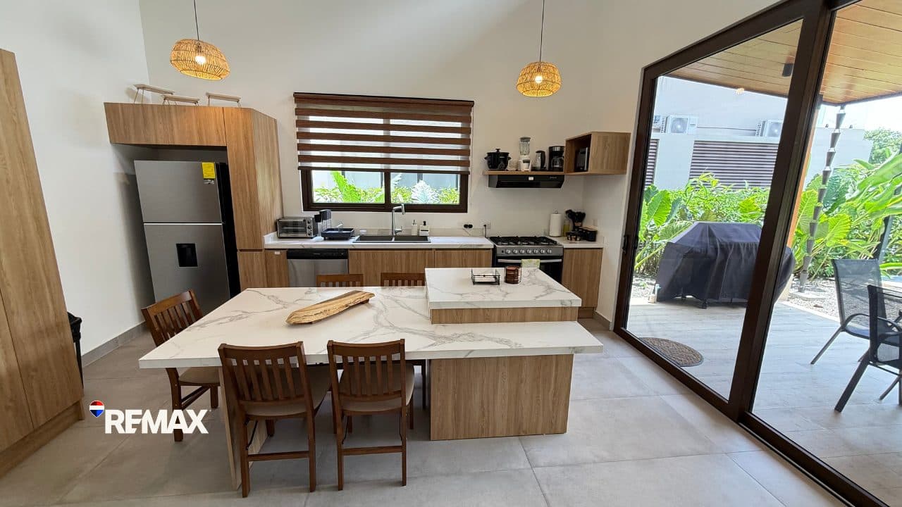 Lakefront Duplex for Sale at Místico, photo 13