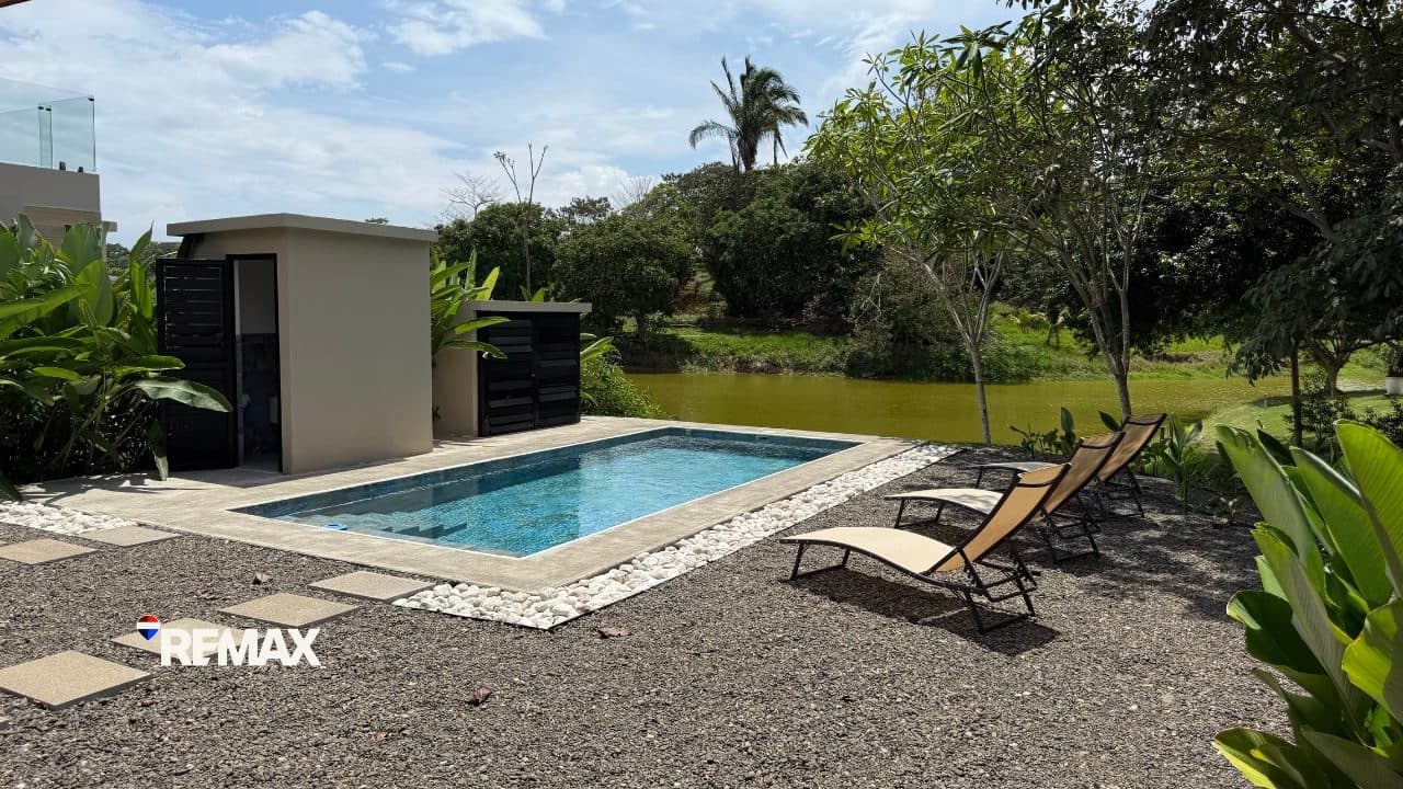 Lakefront Duplex for Sale at Místico, photo 18
