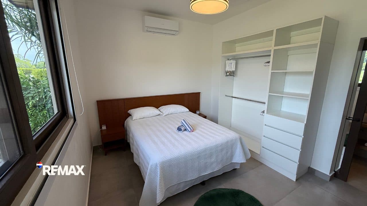 Lakefront Duplex for Sale at Místico, photo 6