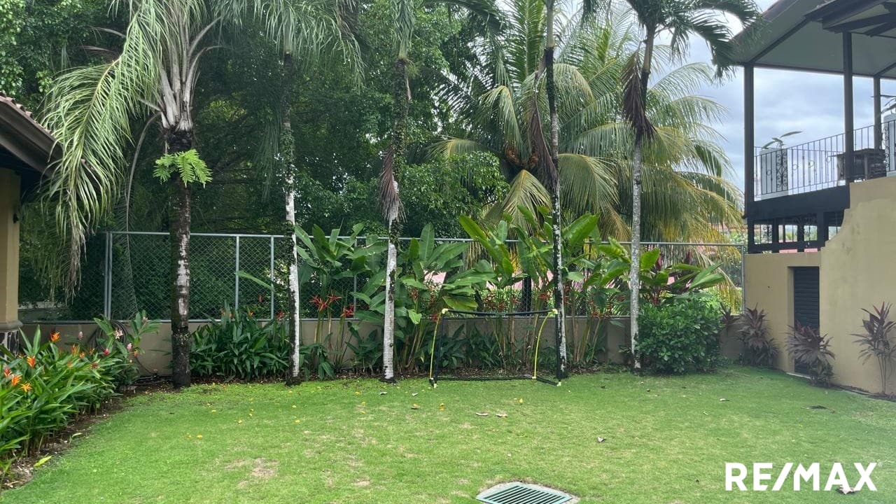 Walk to Beach Condo in Jaco, photo 2
