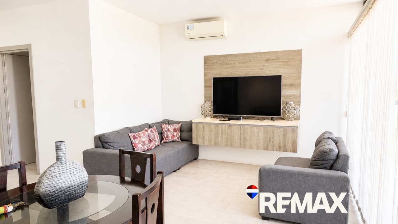 Foresta Opportunity | 2 Bedroom Condo, photo 2